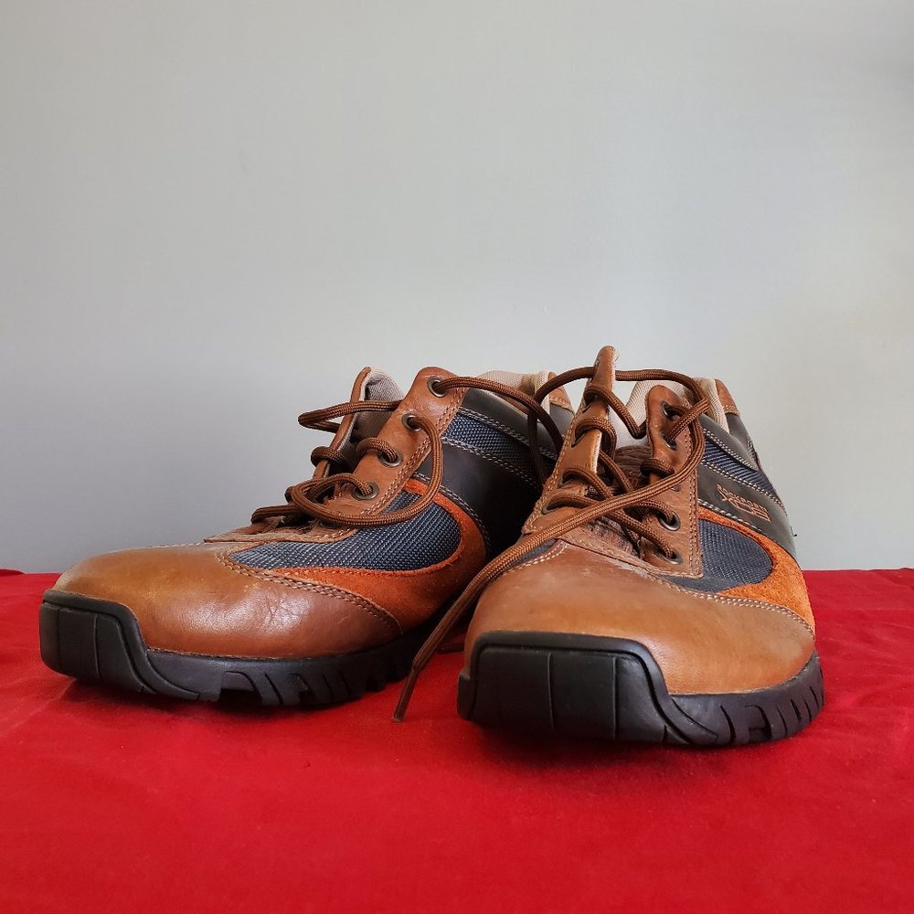 Brown & Orange Rock ports